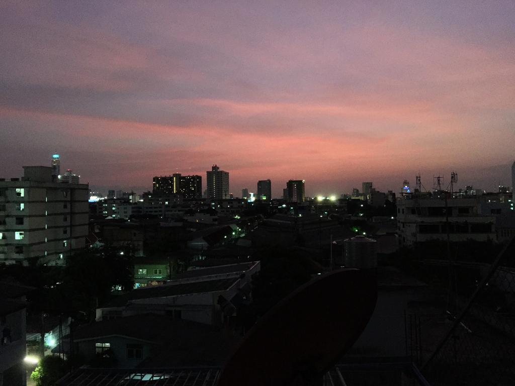 42 Guest House Bangkok Zewnętrze zdjęcie
